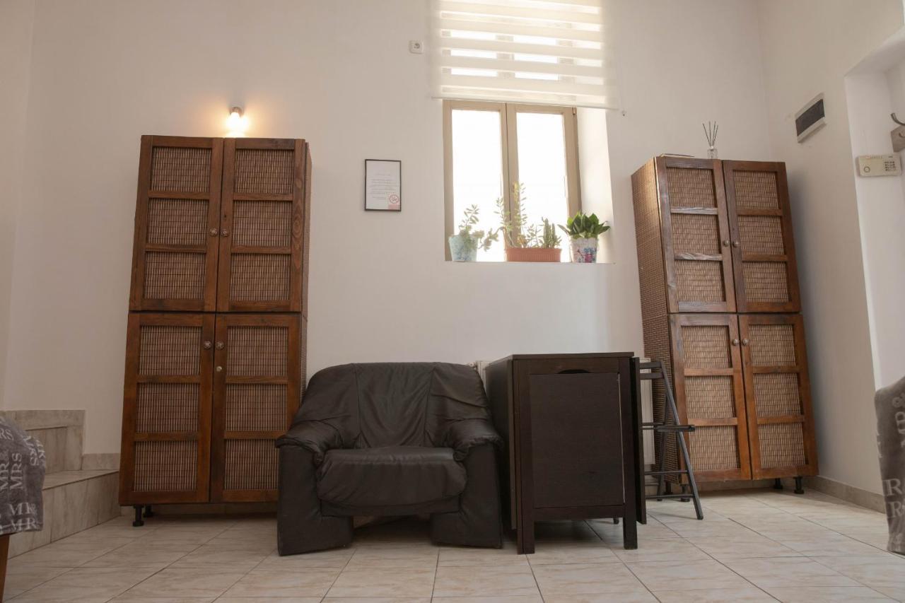 Cosy Apartment In City Centre Oradea Extérieur photo