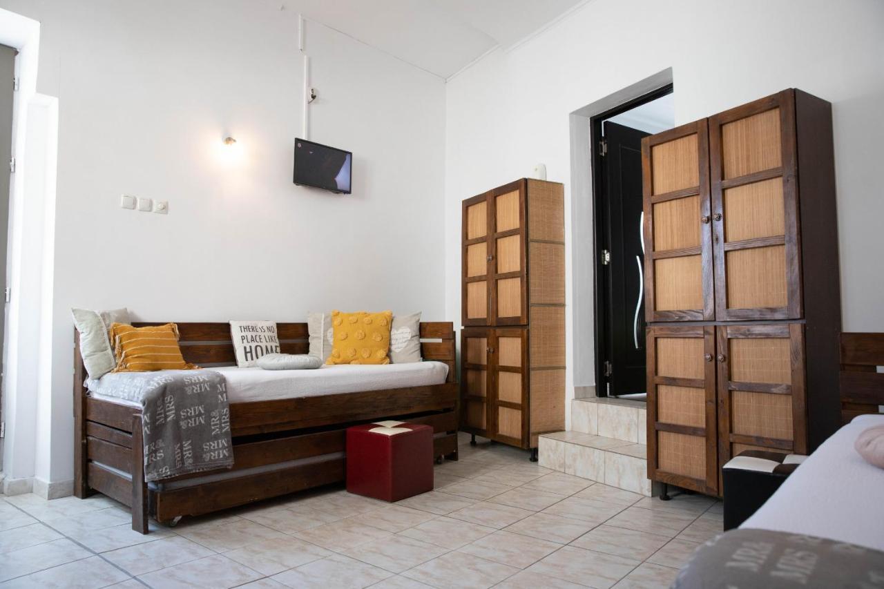 Cosy Apartment In City Centre Oradea Extérieur photo